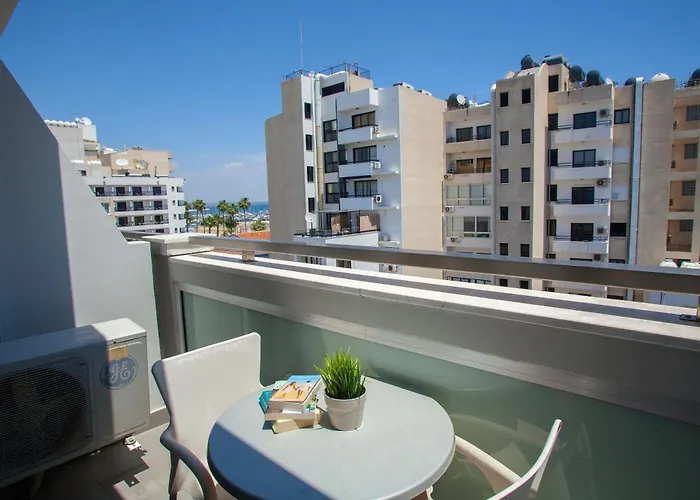 Готель Amorgos Boutique Ларнака