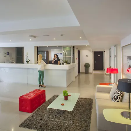 فندق أمورجوس بوتيك