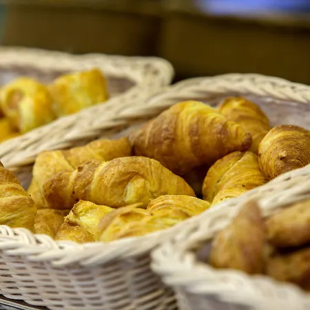 فندق أمورجوس بوتيك 2*