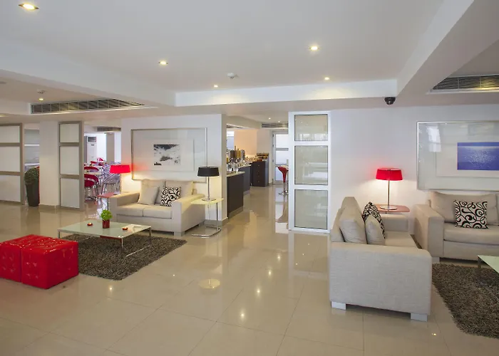 Amorgos Boutique לרנקה