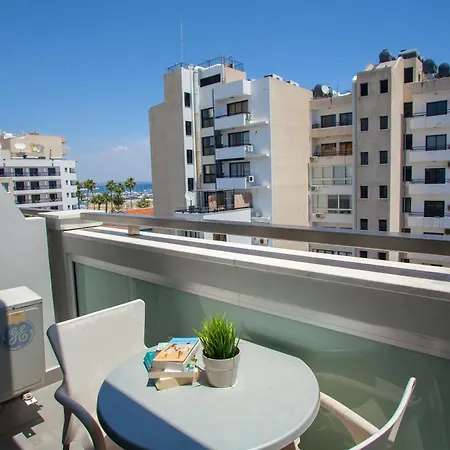Готель Amorgos Boutique Ларнака